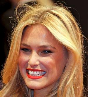 Bar Refaeli has mole surgically removed
