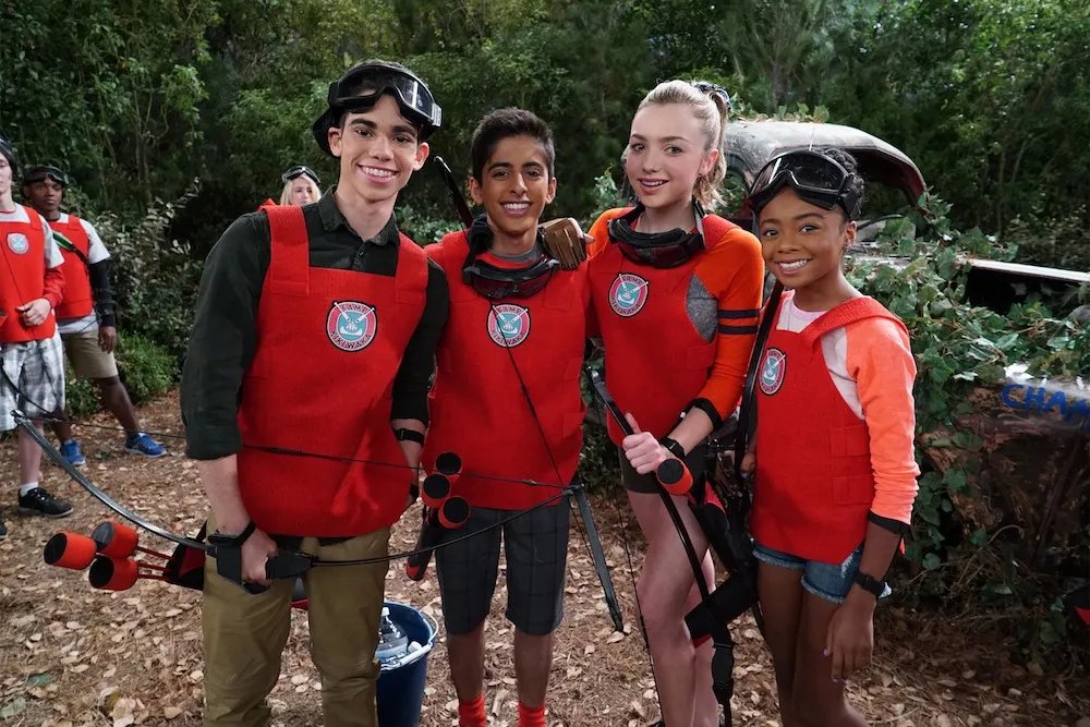 Cameron Boyce Reunites With His TV Siblings in Disney Channel’s “Bunk’d”!