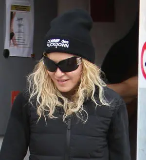 Madonna throws pre-prom party for daughter
