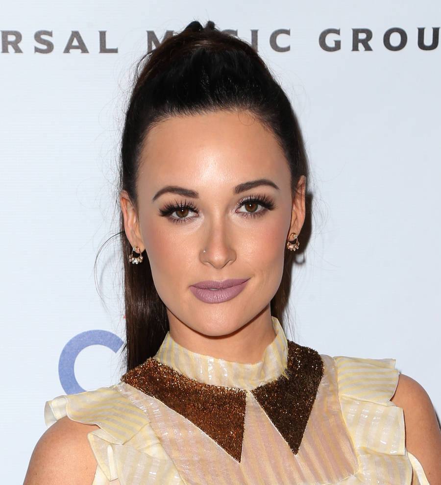 Kacey Musgraves calls for a return to saloon shoot-outs and then deletes tweet