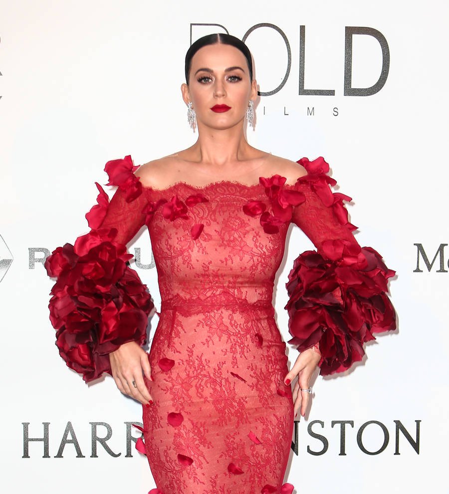 Katy Perry and Jennifer Lopez performing in concert series for Hillary Clinton