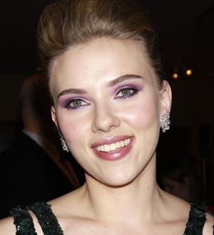 Scarlett Johansson and Hayden Panettiere design shoes for charity