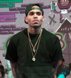 Chris Brown infuriates neighbors with graffiti