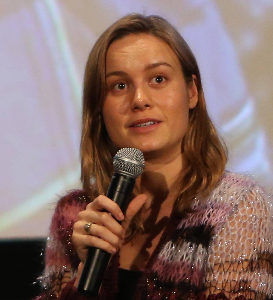 Brie Larson celebrates Golden Globe nomination with flashback photo
