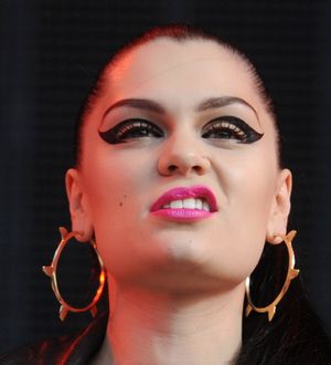 Jessie J wouldn't let broken ankle keep her from MTV VMAs