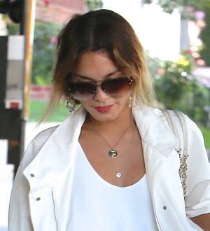 Vanessa Hudgens supports boyfriend after mum's death