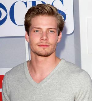 Hunter Parrish engaged