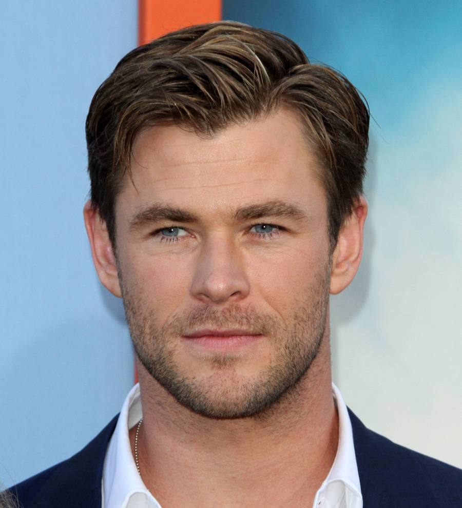 Chris Hemsworth wary of shark attacks