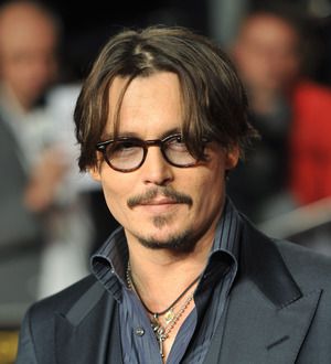 Depp visits British students