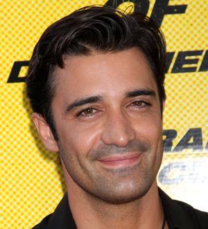 Gilles Marini visiting hospital for Dancing injury