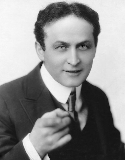 Harry Houdini's Unlikely Comeback!
