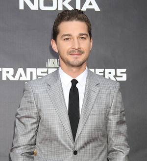 LaBeouf turns comic book artist, stuns fans at Chicago Expo