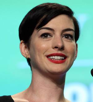 Anne Hathaway dismisses drowning story