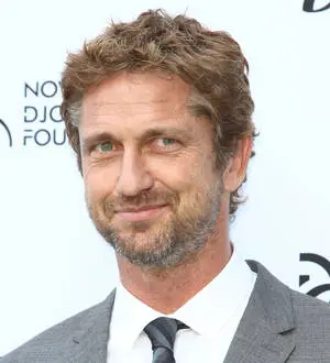 Gerard Butler buys shares in cricket team