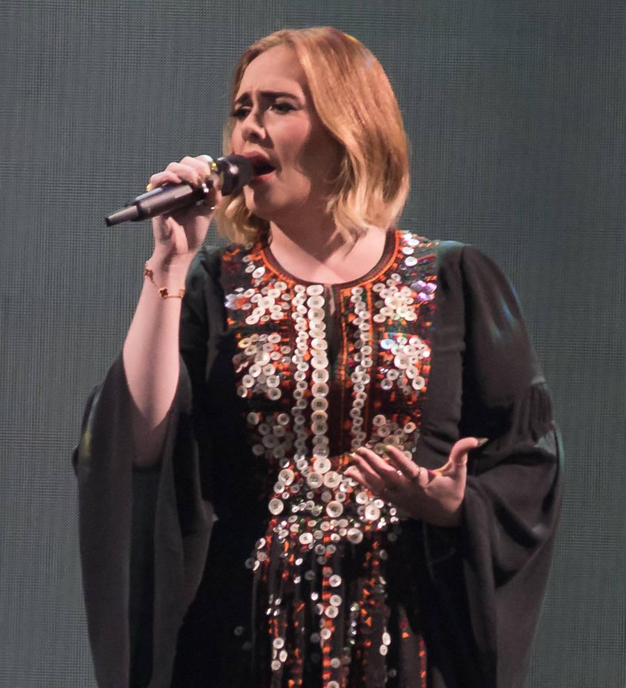 Adele sparks marriage rumors