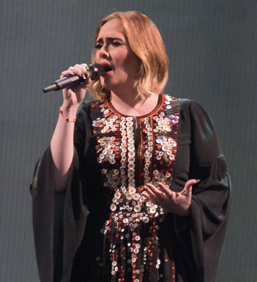 Adele is 'moving to Los Angeles'