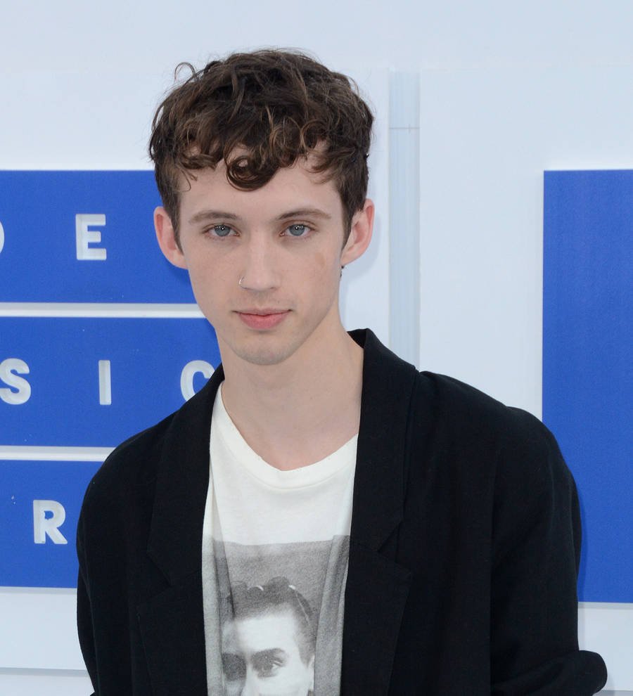 Troye Sivan To Make History At GLAAD Media Awards