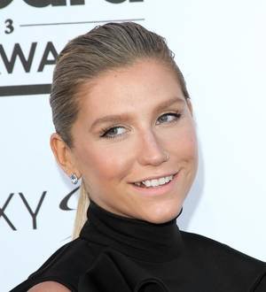 Ke$ha blasted over urine-drinking stunt
