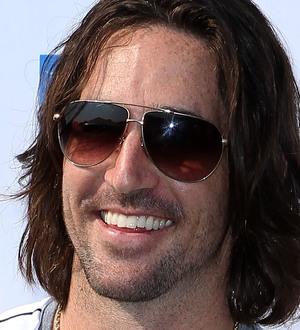 Jake Owen weds a month after engagement