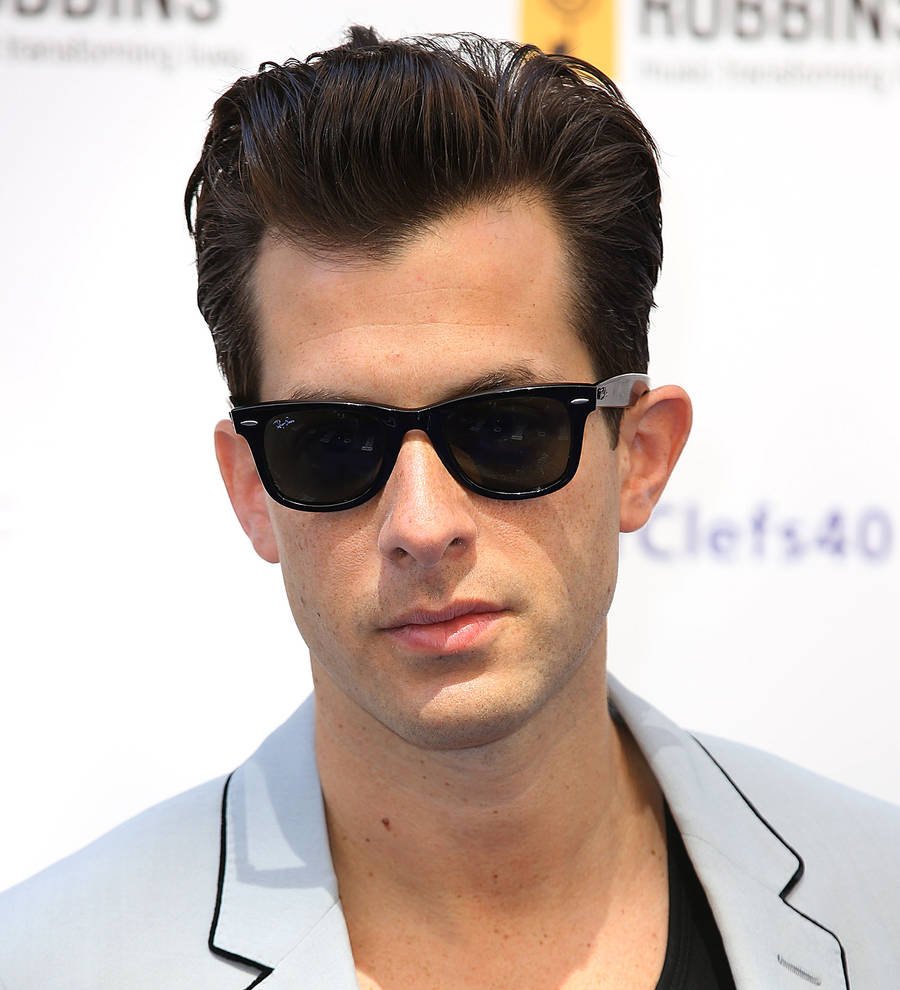Uptown Funk enters U.K. chart history top five