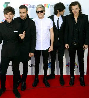 One Direction make history on album chart