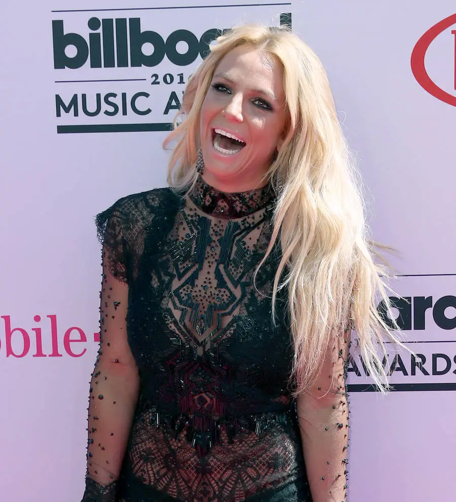 Britney Spears comeback single 'delayed due to vocal issues' - report