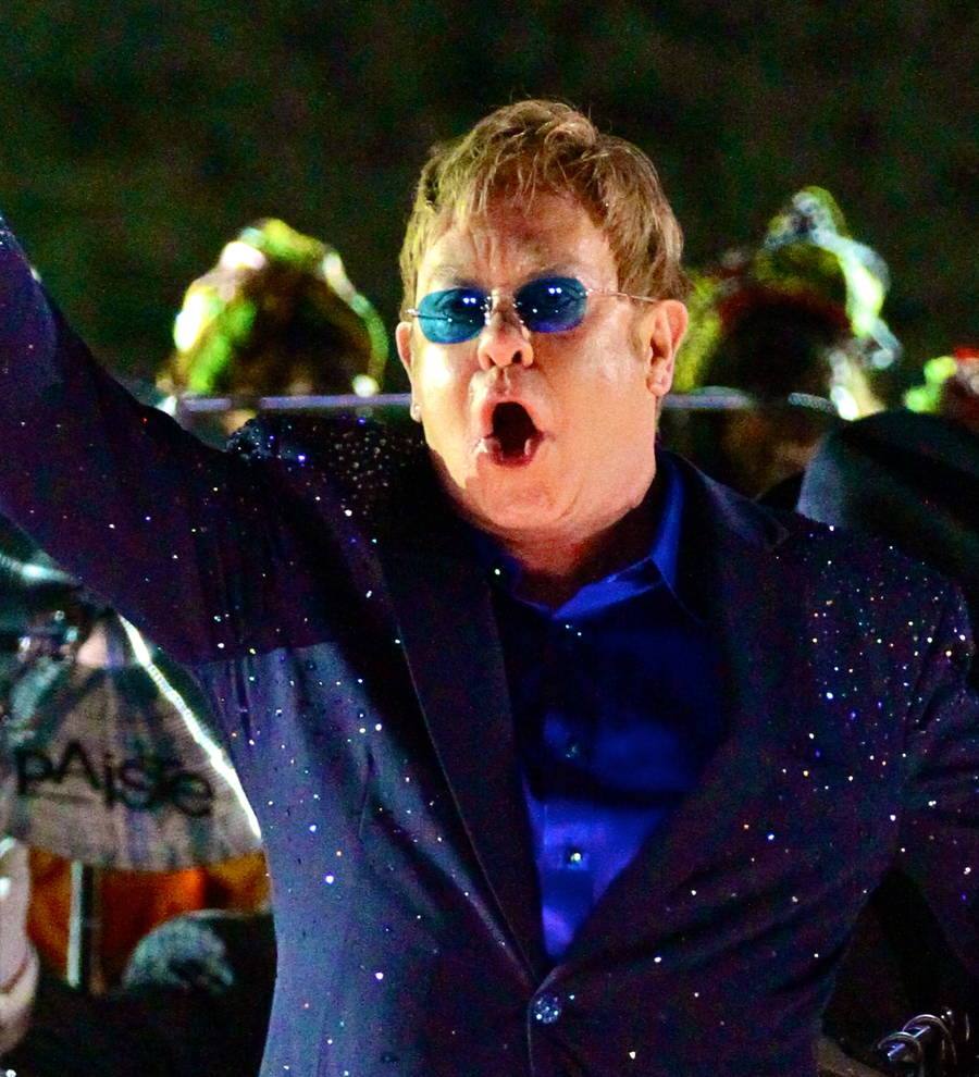 Elton John: ‘Bieber was hanging by his fingertips’