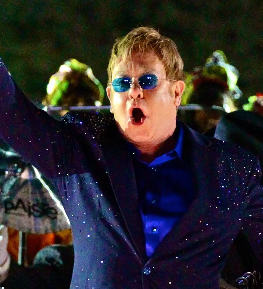 Elton John: ‘Bieber was hanging by his fingertips’