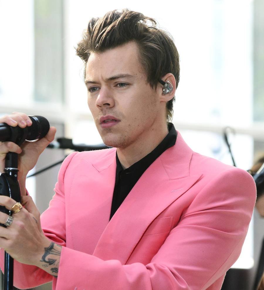 Harry Styles to hit the road with Kacey Musgraves, Leon Bridges, and Warpaint