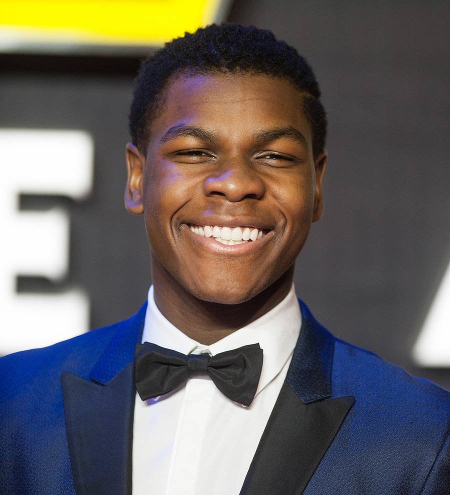 John Boyega oversleeps and nearly misses Star Wars press conference