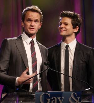 Lynch honors Harris at gay rights gala