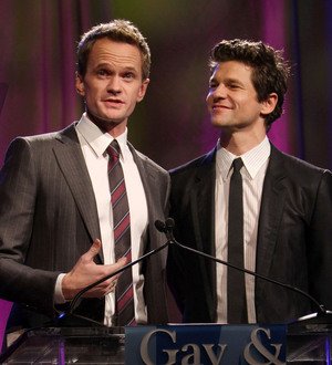 Lynch honors Harris at gay rights gala