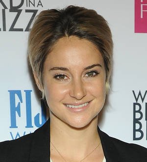 Shailene Woodley and Jennifer Lawrence win top honors at People's Choice Awards