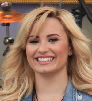 Demi Lovato attends father's funeral