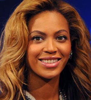 Beyonce + Jay-Z go whale-watching in Hawaii