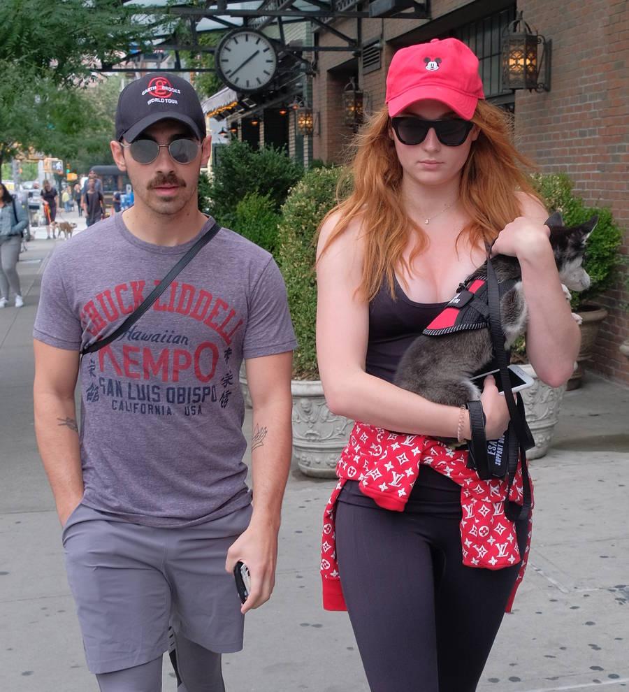 Joe Jonas engaged to Sophie Turner