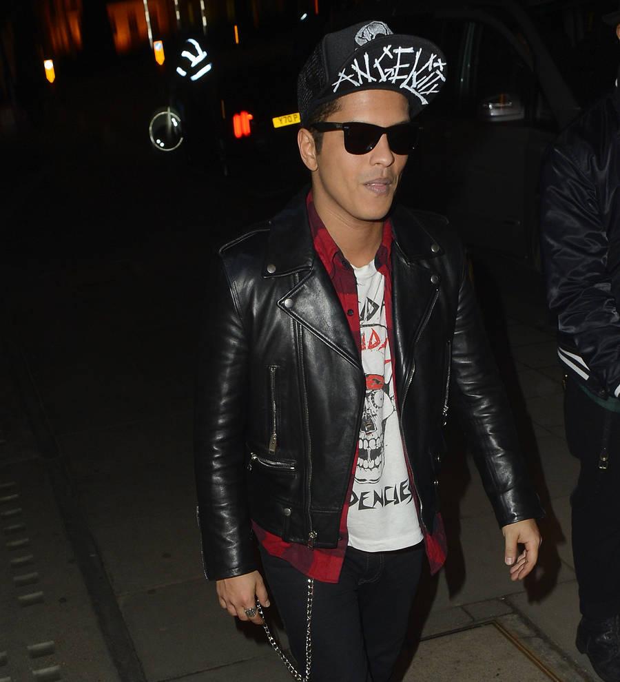 Bruno Mars brands Adele a 'diva' after collaboration