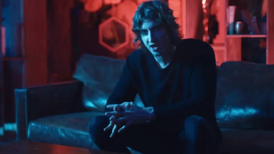 ARTIST TO WATCH: Dean Lewis