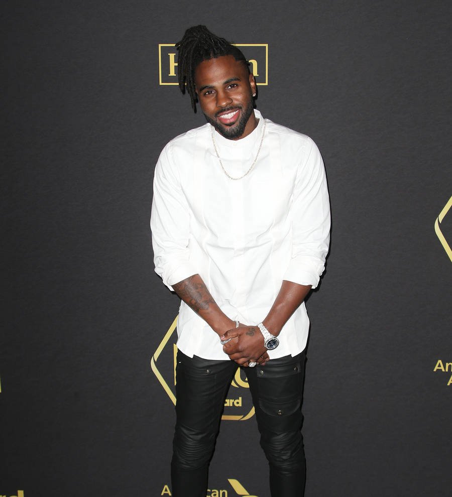 Jason Derulo seeking public apology over airline incident