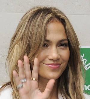 Jennifer Lopez defends sexy TV performance after viewer complaints