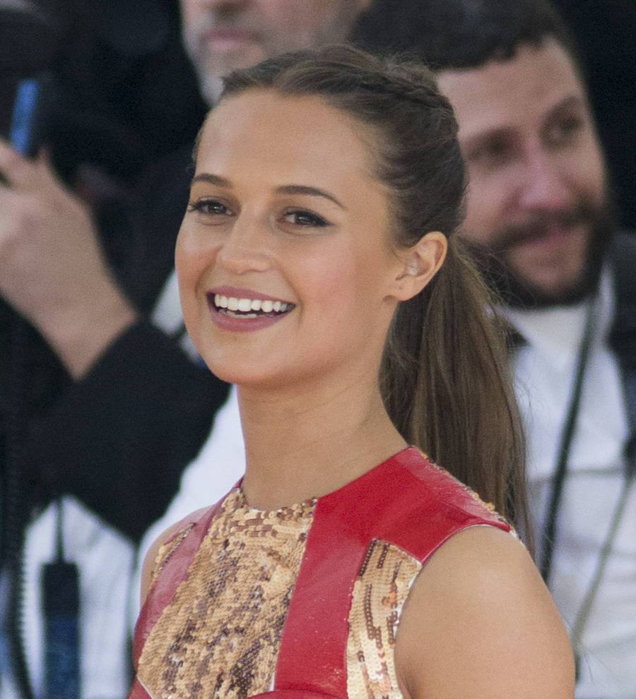 Alicia Vikander mortified after farting on film set
