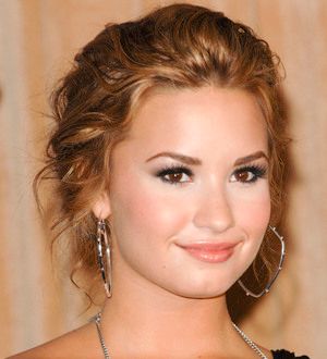 Lovato thanks friends for support through the darkest days