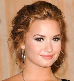 Lovato thanks friends for support through the darkest days