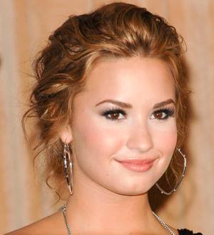 Lovato thanks friends for support through the darkest days