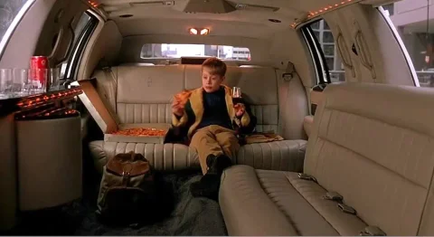 Celebrate 'Home Alone 2' 25th Anniversary the Kevin McAllister Way!