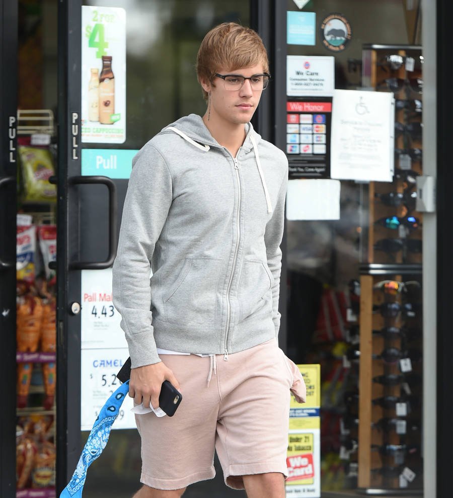 Justin Bieber Delights Elderly Fan With Dance Date