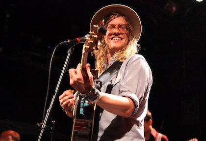 ARTIST SPOTLIGHT: Allen Stone