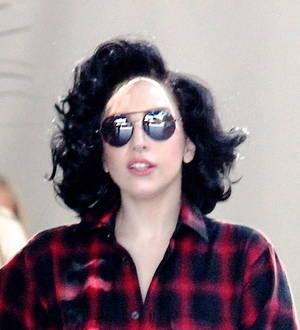 Lady Gaga confirms Telephone track follow-up