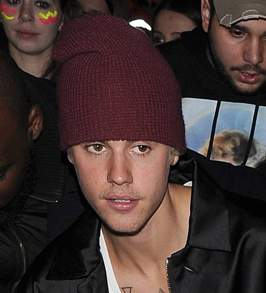 Justin Bieber cancels meet and greets due to 'depression'