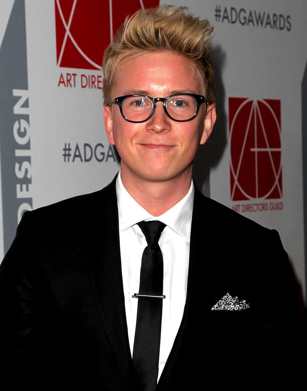 Tyler Oakley Releases Trailer for His Documentary 'Snervous'!